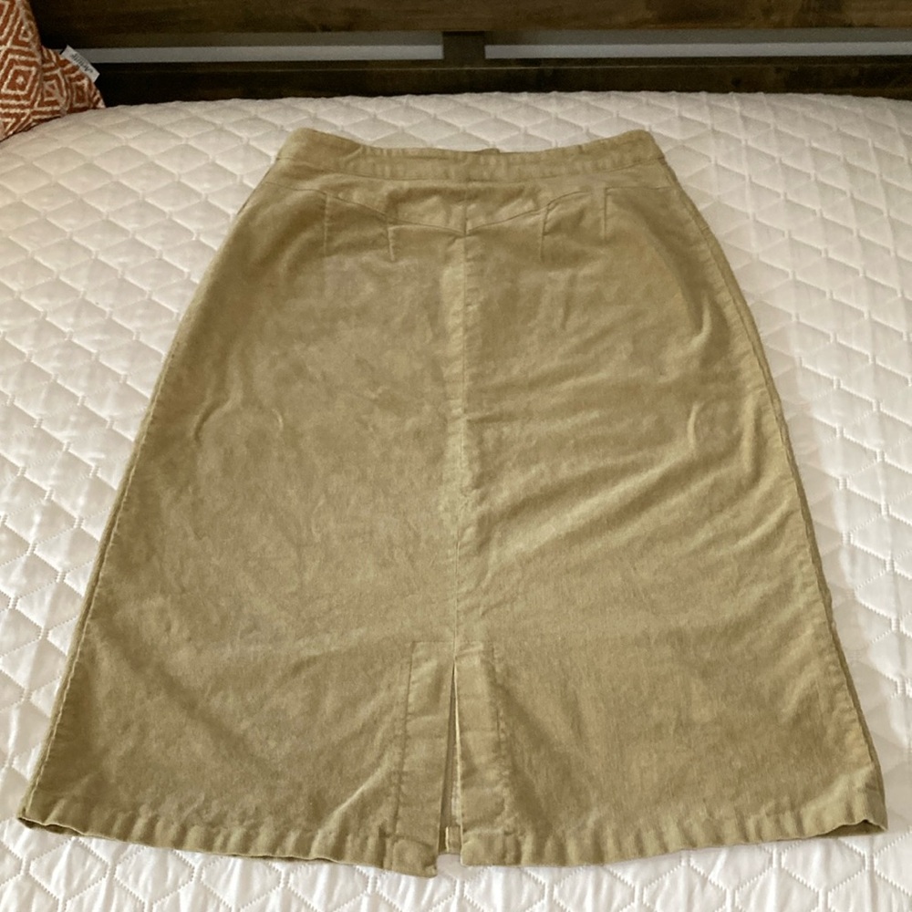 Vintage tan corduroy skirt.